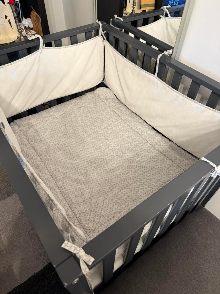 Parc bebe avec matelas, tour,tapis, Enfants & Bébés, Parcs, Enlèvement, Utilisé, Roulettes