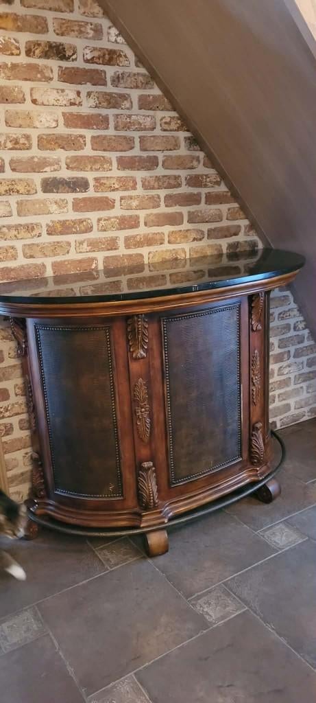 MEUBLE DE BAR ANCIEN (+ TABOURETS), Enlèvement