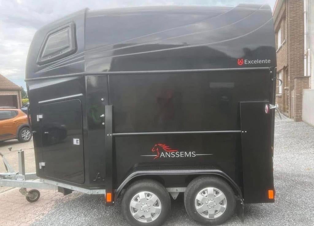 Anssems exelente 2 p zadelkamer van 2017, Animaux & Accessoires, Chevaux & Poneys | Semi-remorques & Remorques, Enlèvement, Comme neuf