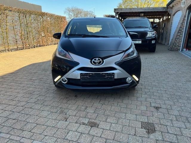 TOYOTA AYGO     X-CLUSIVE, Achat, 998 cm³, Euro 6, Entreprise