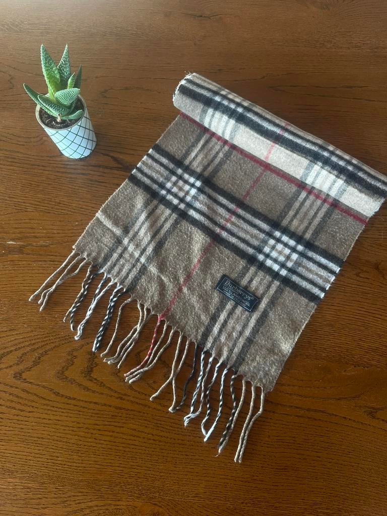 Burberry sjaal, Kleding | Dames, Burberry, Ophalen of Verzenden, Zo goed als nieuw, Sjaal