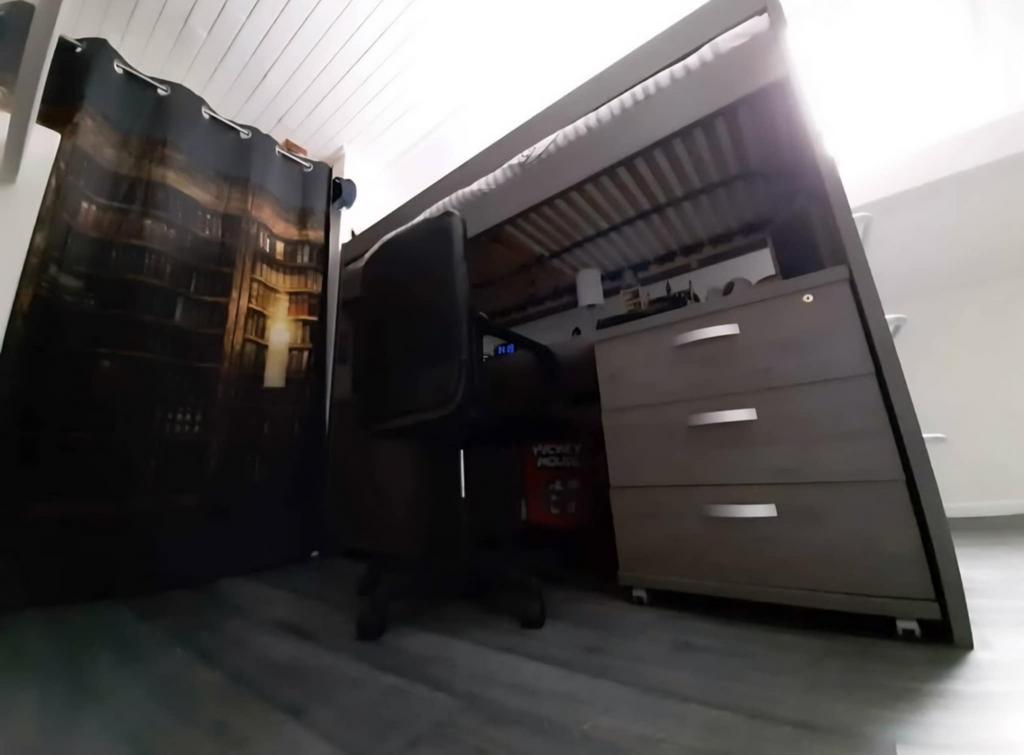 Lit Mezzanine avec bureau assorti., Enlèvement