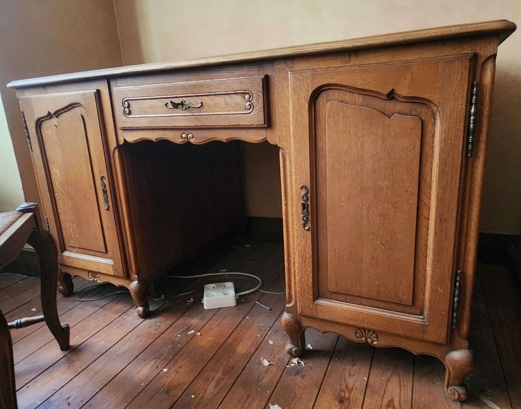 bureau en chêne style Louis XV, Enlèvement