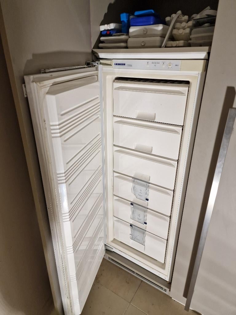 Siemens en Liebherr inbouwvriezers, Ophalen