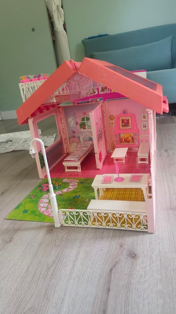 Magic House Magic House Villa Magique Barbie Mattel 1545 Ann, Enfants & Bébés, Jouets | Maisons de poupées, Utilisé, Maison de poupées