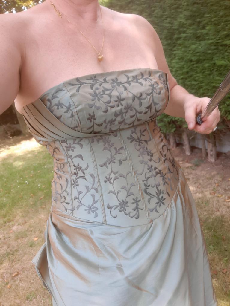 Lange grijs-groene galajurk, Galajurk, Maat 42/44 (L), Ophalen of Verzenden, Zo goed als nieuw