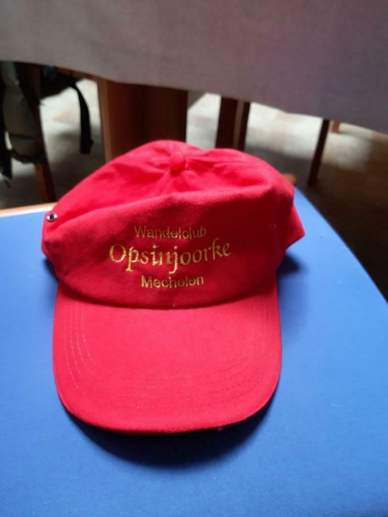 pet telenet geel, rood, wit/groen,  geel Nikon, vissershoedj, Kleding | Heren, Hoeden en Petten, Ophalen, Nieuw, Pet