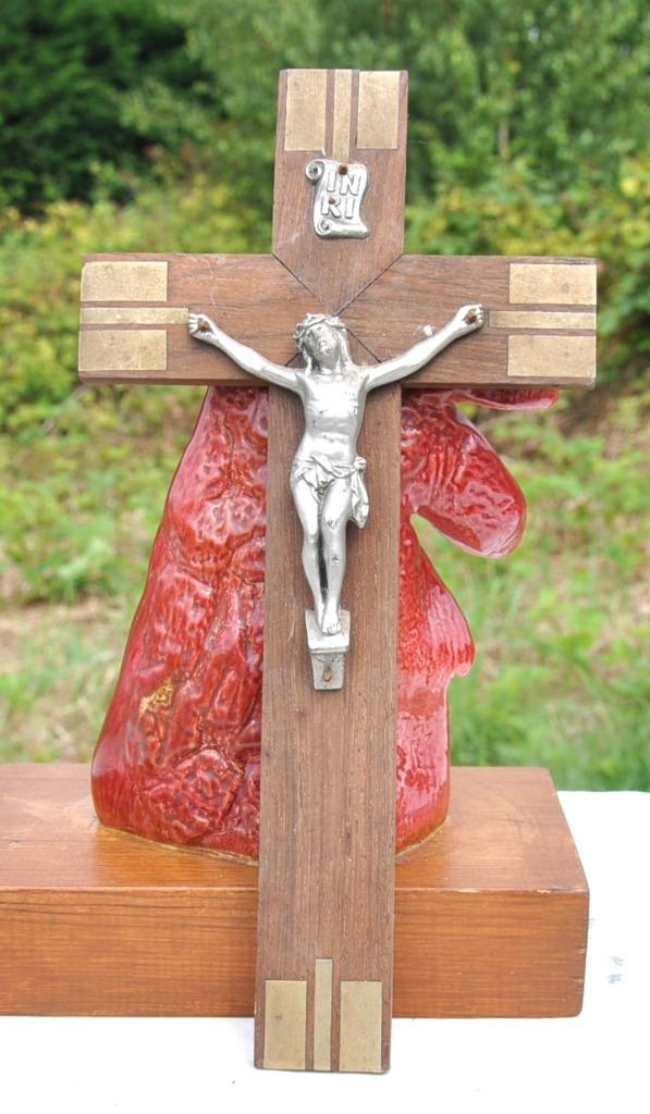crucifix mural avec incrustation laiton, Antiquités & Art, Enlèvement ou Envoi