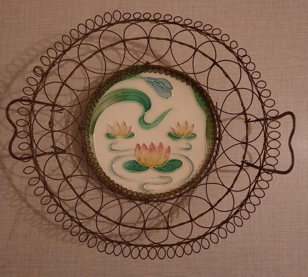 Vintage wandplaat/mand met decoratief metaaldraad, Antiek en Kunst, Antiek | Wandborden en Tegels, Ophalen