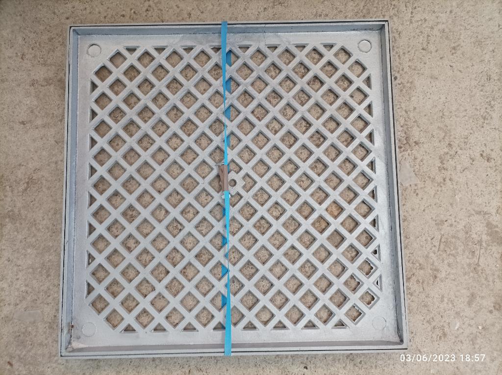 CARDE A CARRELER ORDINAIRE, PASSAGE VOITURE OU ETANCHE ODEUR, Enlèvement, Neuf