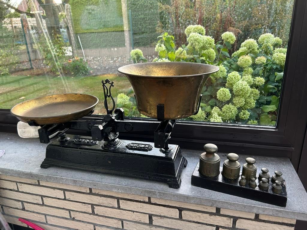 Oude weegschaal met gewichten, Antiek en Kunst, Antiek | Gereedschap en Instrumenten, Ophalen