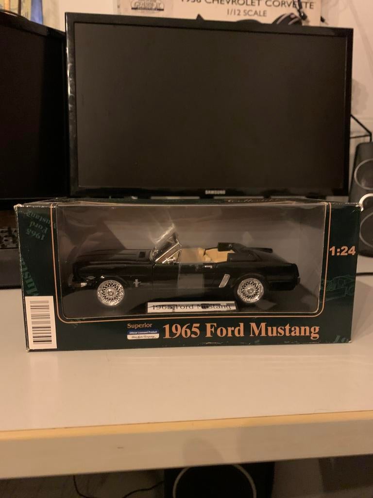 Superior Collectibles - 1965 Ford Mustang - Noir -1/24, Hobby & Loisirs créatifs, Voitures miniatures | 1:24, Comme neuf, Voiture