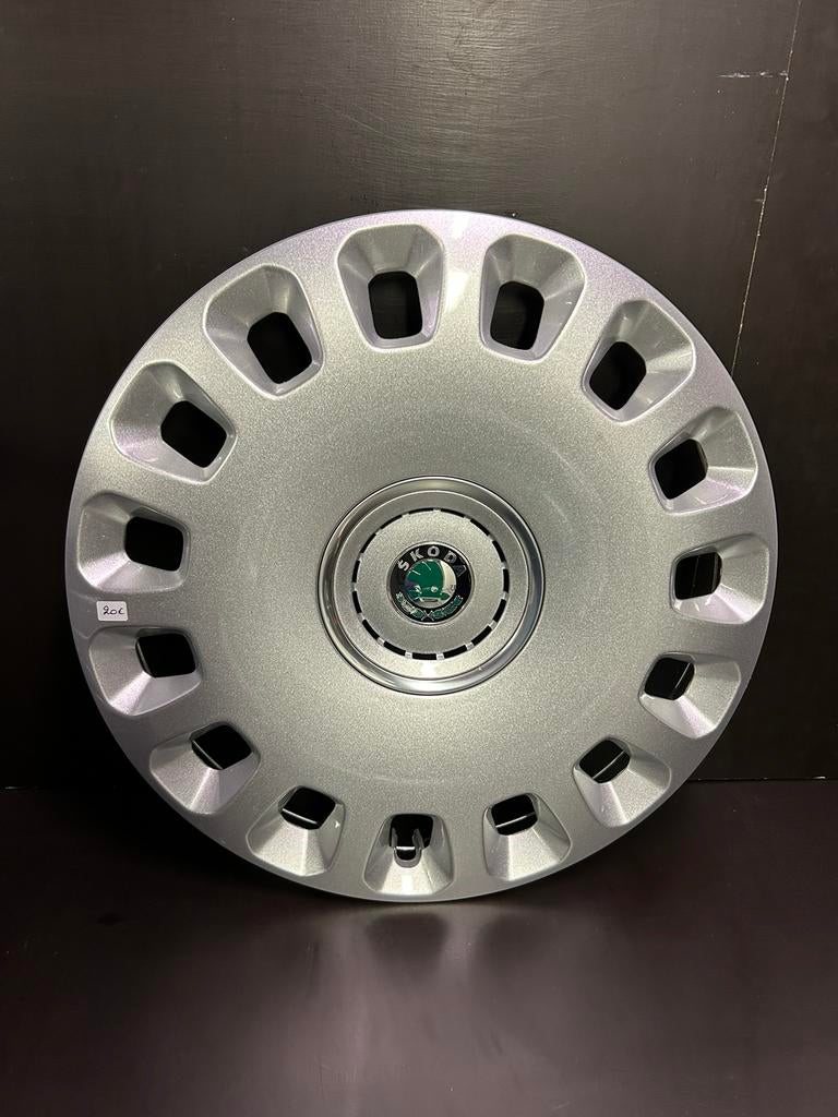 1 Skoda Superb Roomster Octavia 16" wieldop, Zo goed als nieuw