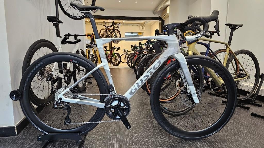 NIEUW*GARANTIE*Koersfiets Gusto GTR Sport TE Disc Di2(2026), Hobby en Vrije tijd, Overige Hobby en Vrije tijd, Ophalen of Verzenden