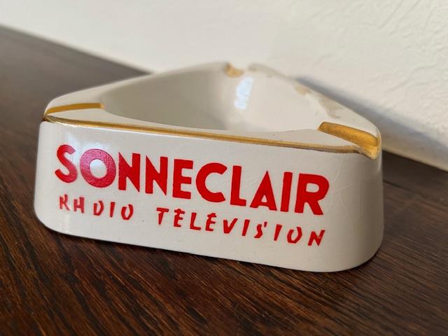 Oude asbak Radio Television Sonneclair, Ophalen