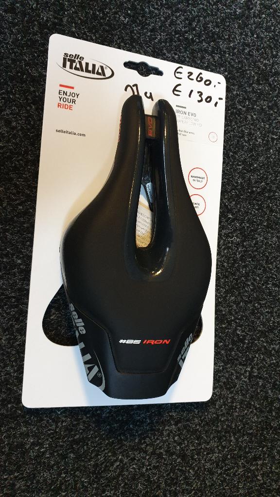 Selle Italia Iron Evo Kit Carbonio Superflow Zadel TT Nieuw!, Fietsen en Brommers, Fietsonderdelen, Ophalen, Nieuw, Zadel