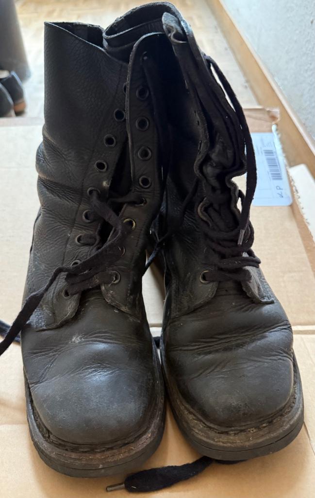 Chaussures de combat de l'armée belge pointure 44, Envoi, Autres, Vêtements ou Chaussures