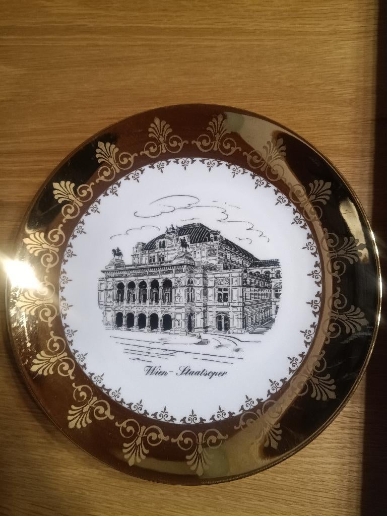 Decoratief bord HASSENPFLUG Wien Vienna Porselein, Antiek en Kunst, Ophalen