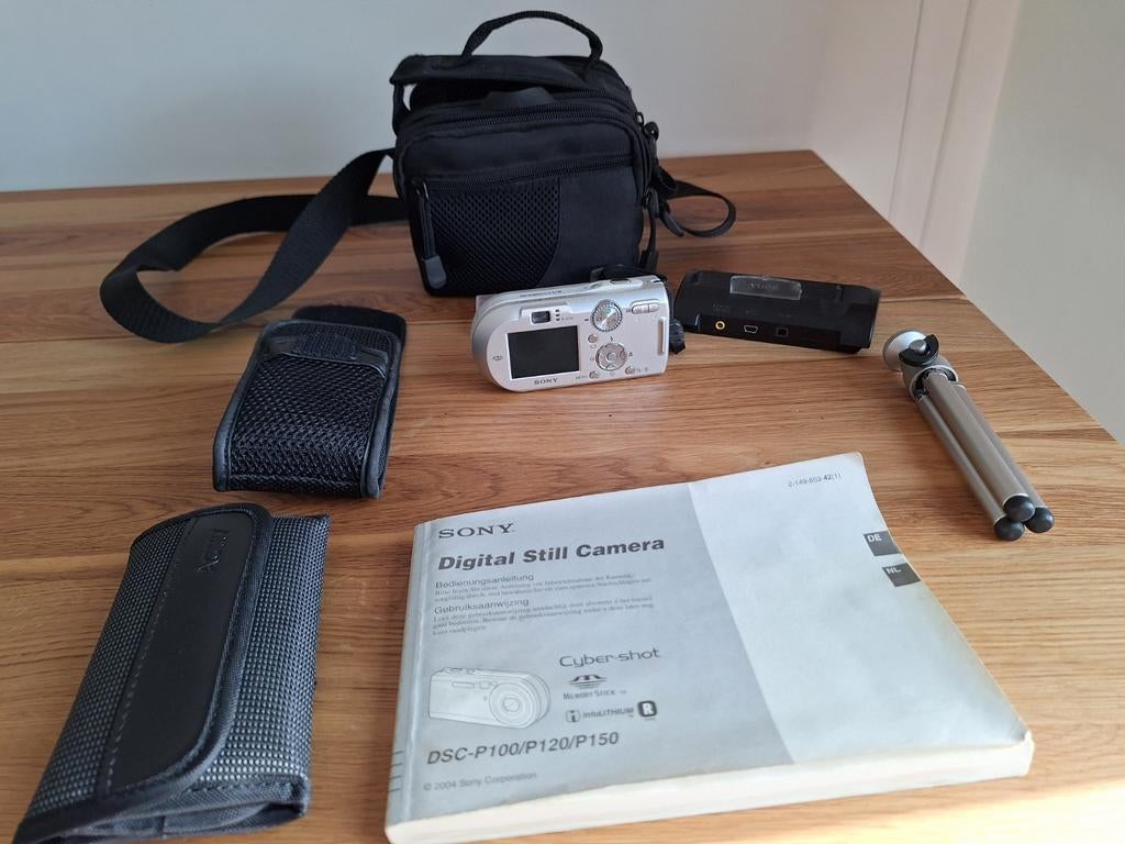 Appareil photo numérique cyberphotographié par Sony, TV, Hi-fi & Vidéo, Caméscopes numériques, Enlèvement, Comme neuf, Caméra