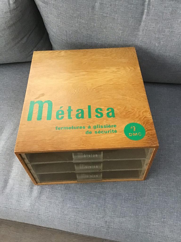 Armoire à laine Metalsa DMC, Enlèvement