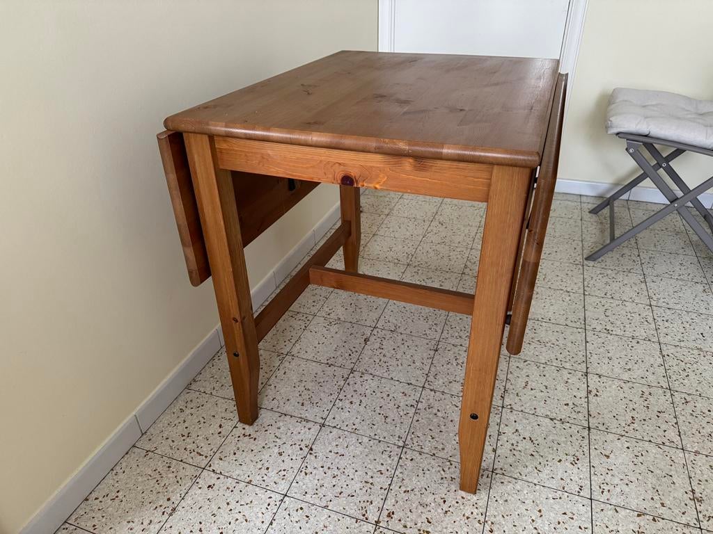 Table en bois de chez IKEA, Enlèvement, Comme neuf