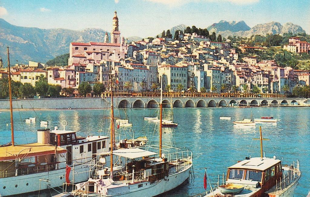 1960 - FRANKRIJK - Menton: La vieille ville, vue du port, Verzenden, 1940 tot 1960, Gelopen, Frankrijk