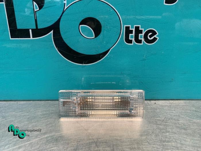 Binnenverlichting achter van een Volkswagen Golf (Golf 09-), Auto-onderdelen, Verlichting, Volkswagen, Gebruikt, 3 maanden garantie