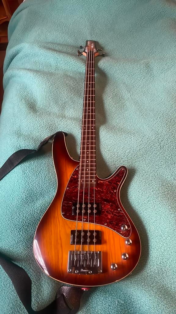 Ibanez, Ophalen, Gebruikt, Elektrisch