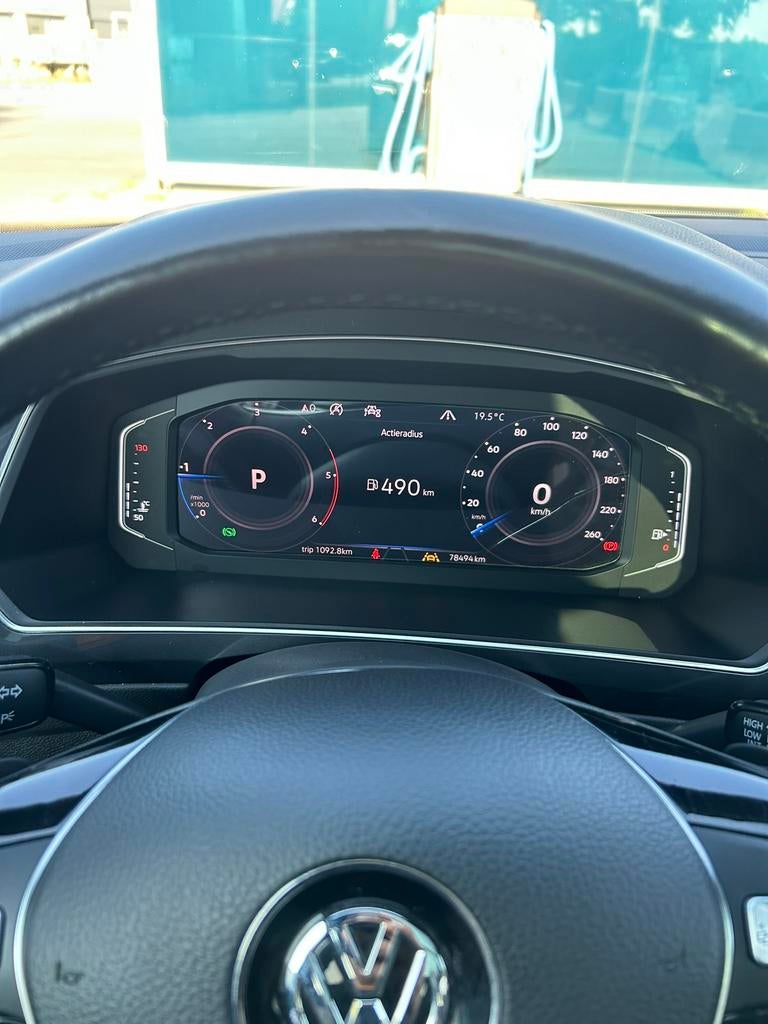 Volkswagen tiguan R-line allspace, Autos, Volkswagen, Achat, Euro 6, 7 places, Autres couleurs