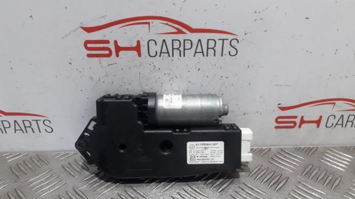 Moteur toit ouvrant d'un Mercedes A-Klasse, Autos : Pièces & Accessoires, 3 mois de garantie, Utilisé, -, -