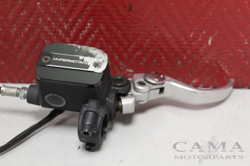 FREIN MAITRE CYLINDRE AVANT Hypermotard 796 2009-2012, Dhr. S. di Majo, Utilisé, Info@cama-motorparts.nl, P.J. Troelstraweg 8 8
3144 CX  MAASSLUIS, NL