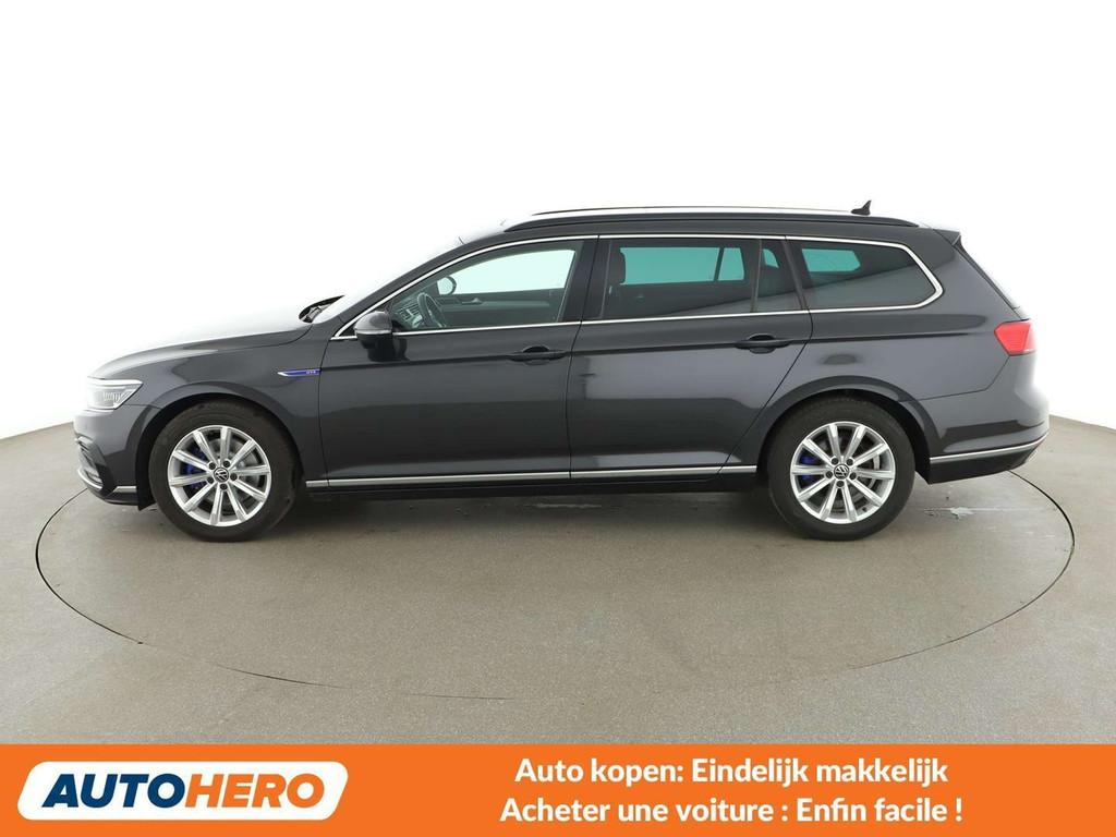 Volkswagen Passat 1.4 GTE (bj 2020, automaat), Auto's, Gebruikt, Leder, 1395 cc, 5 deurs