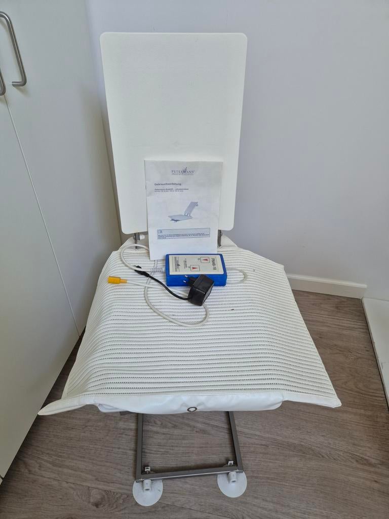 Petermann PM48-6 badlift, Ophalen, Nieuw, Vrijstaand