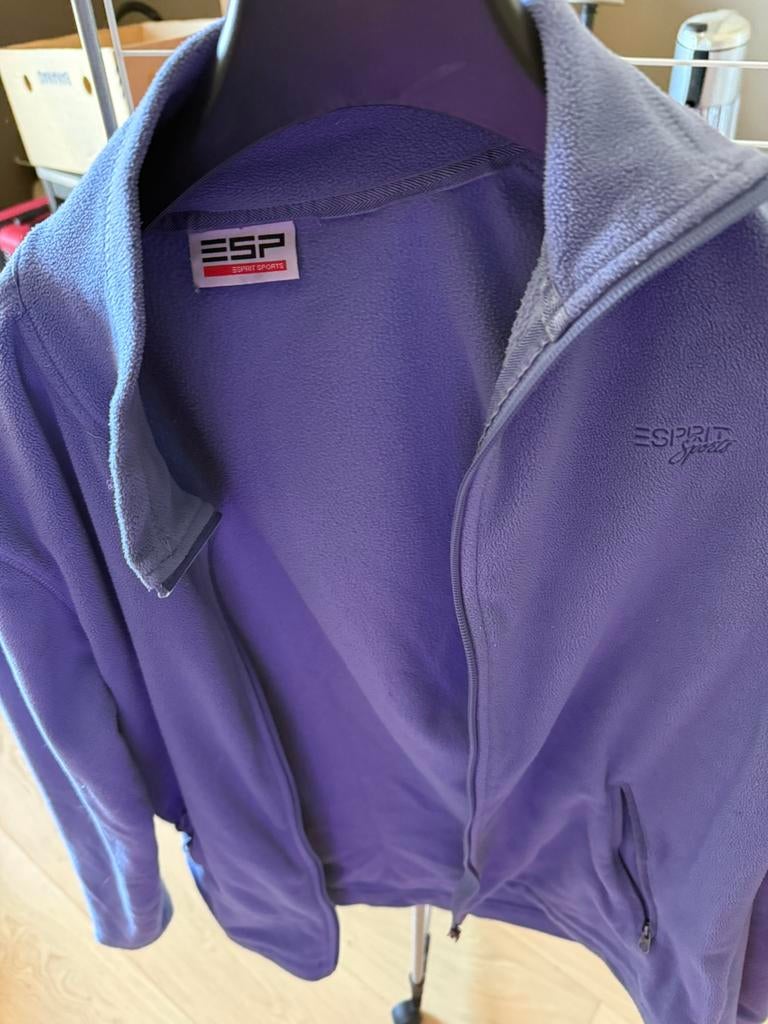 Dames vesten.  Linnen. Jeans. Gebreit. Enz… 2 euro, Ophalen, Zo goed als nieuw