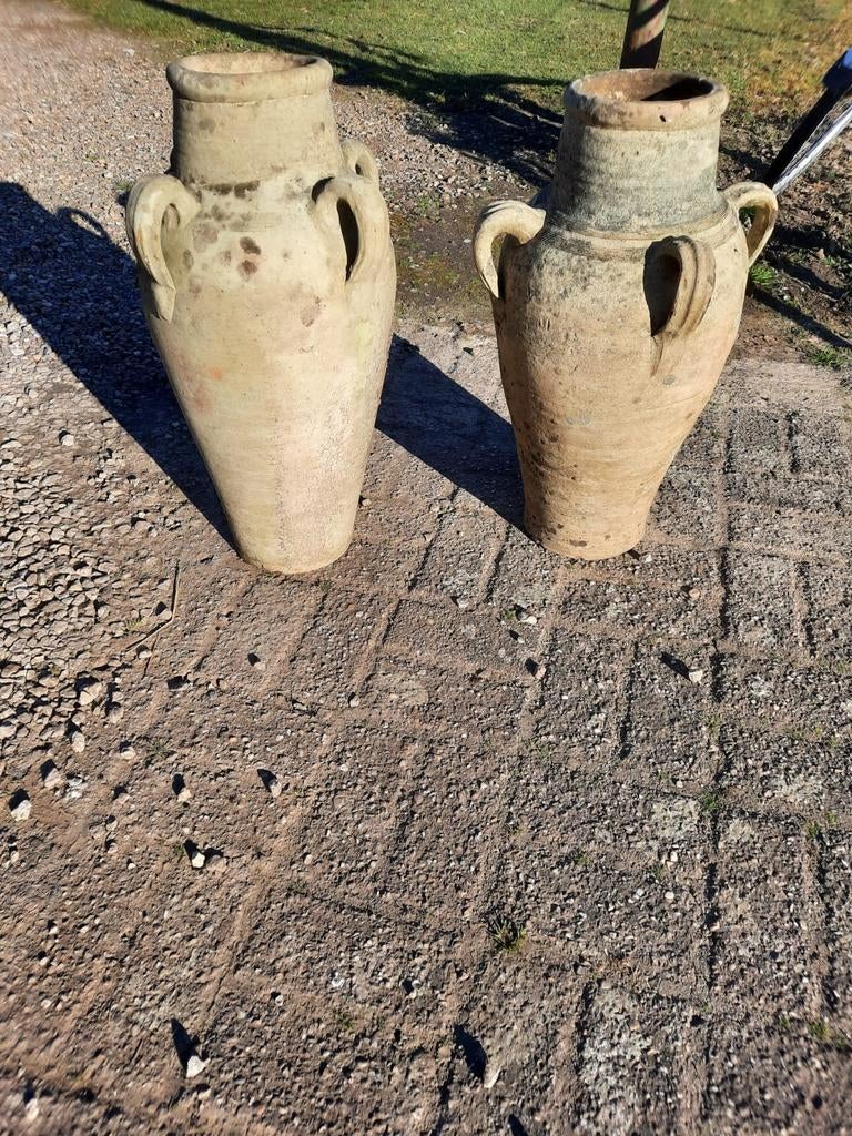 Twee sierkruiken 20 euro stuk, Ophalen