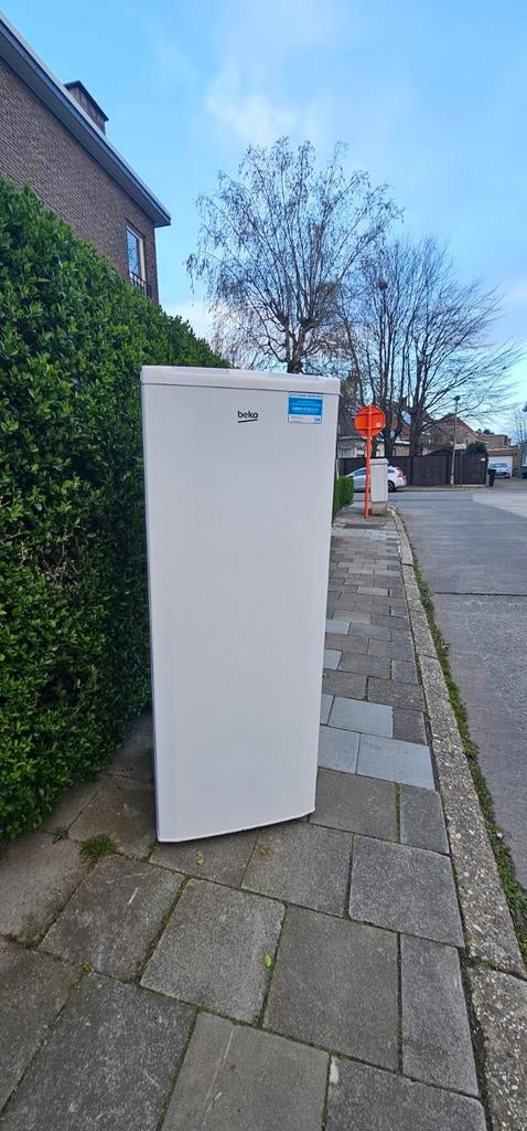 Vente de nouveaux déménageurs !, Electroménager, Congélateurs, Enlèvement ou Envoi, Neuf, Congélateur, 120 à 140 cm