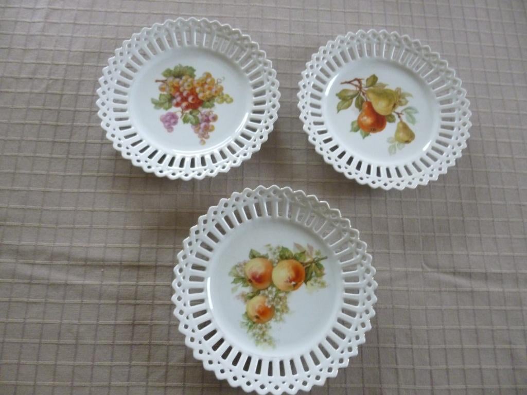 3 oude porseleinen met fruit, Ophalen of Verzenden