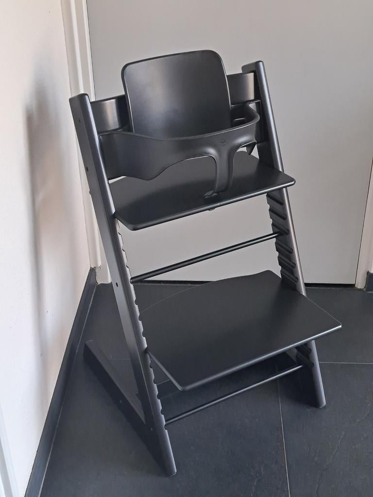 Stokke Tripp Trapp kinderstoel NIEUW MODEL met babyset, Kinderen en Baby's, Ophalen, Zo goed als nieuw, Meegroeistoel, Stoelverkleiner