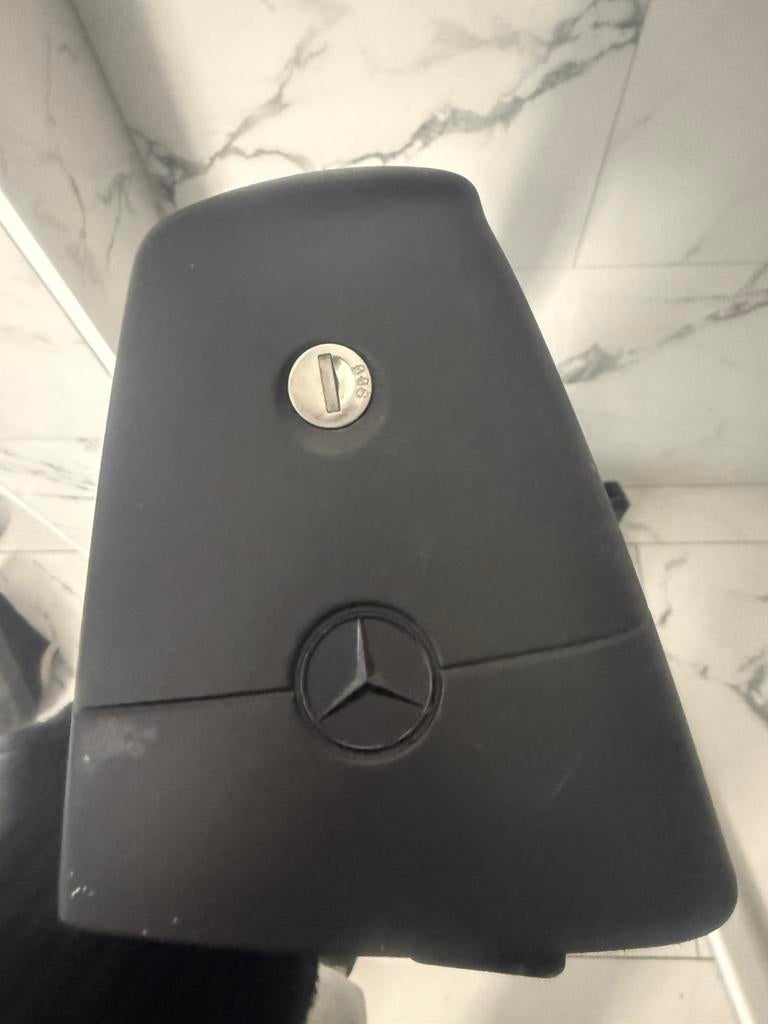 Dakdragers Mercedes e klaas, Enlèvement, Comme neuf