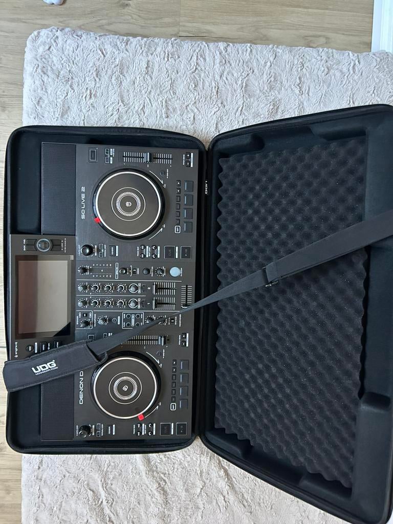 DENON DJ SC LIVE 2 + UDG Gear, Ophalen, Zo goed als nieuw, Denon