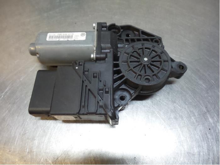 Moteur de vitre portière d'un Volkswagen Golf Plus (Golf Pl, Autos : Pièces & Accessoires, Volkswagen, -, 3 mois de garantie, Utilisé