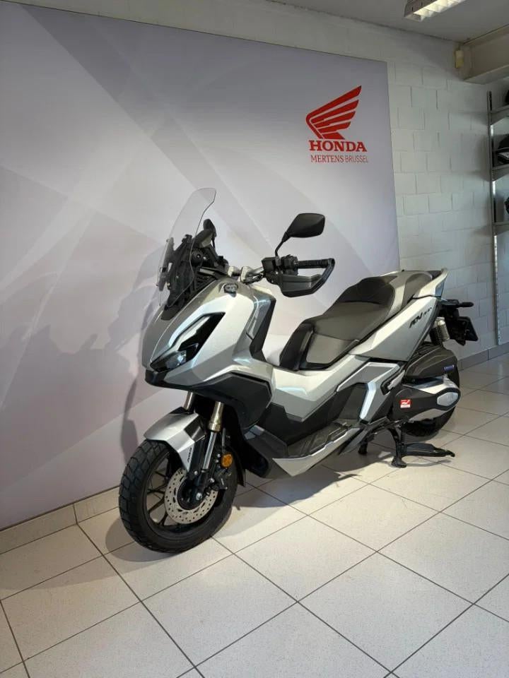 Honda ADV350 (bj 2022), Motoren, Scooter, Bedrijf, 350 cc, 12 t/m 35 kW