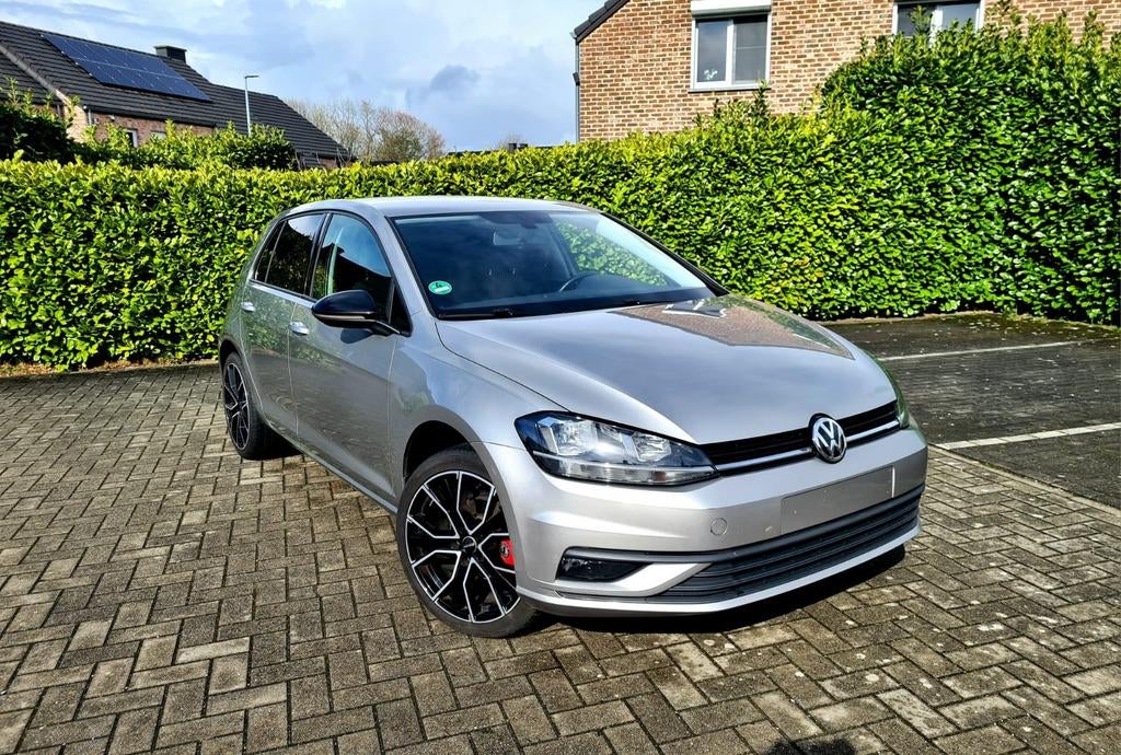 VW golf 7 - Distribution neuve - look sportif - aucun frais, Autos, Rouge, Achat, Euro 6, 81 kW
