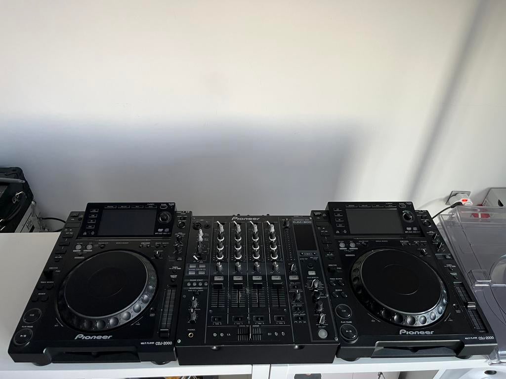 Pioneer CDJ-2000 + DJM-800 + Decksavers | Complete DJ set, Muziek en Instrumenten, Ophalen, Zo goed als nieuw, Pioneer