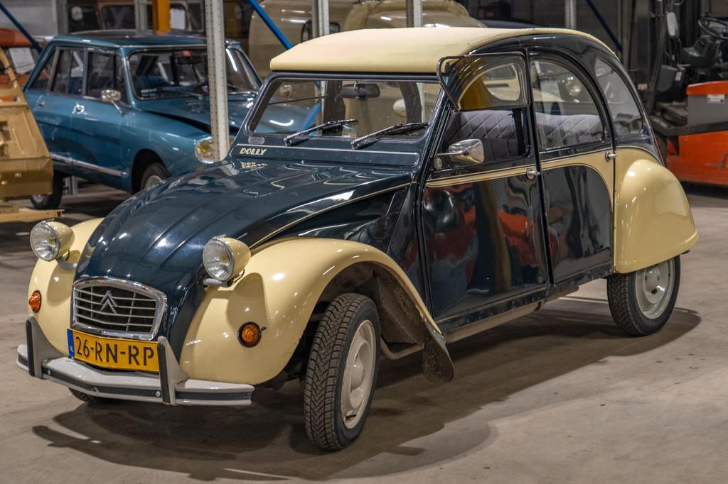 Citroen 2 CV 6 Special Dolly replica donkerblauw/ beige, Auto's, Voorwielaandrijving, 4 deurs, 602 cc, Blauw