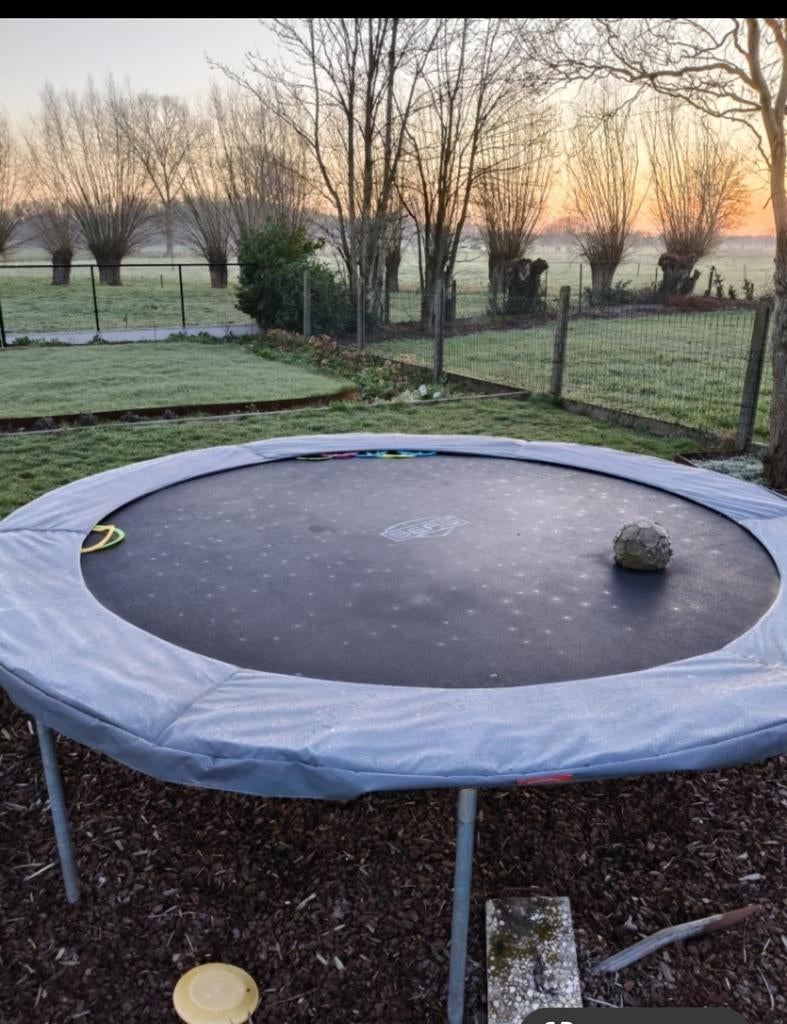 Berg trampoline 3m3, Ophalen