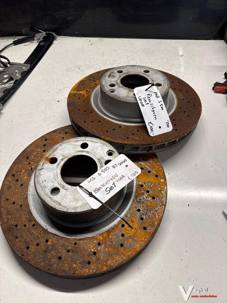 Mercedes S500 bouwjaar 2000 geventileerde Remschijven set Vo, Gebruikt, -, -, Ophalen of Verzenden
