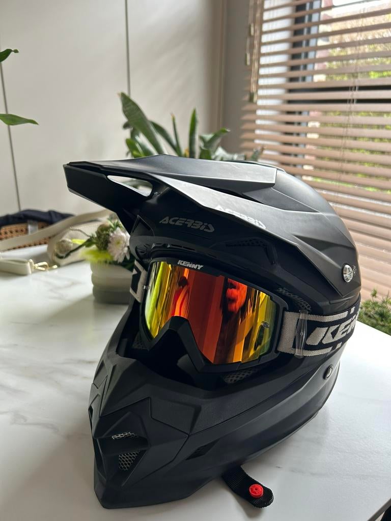 Brommer helm, Ophalen, L