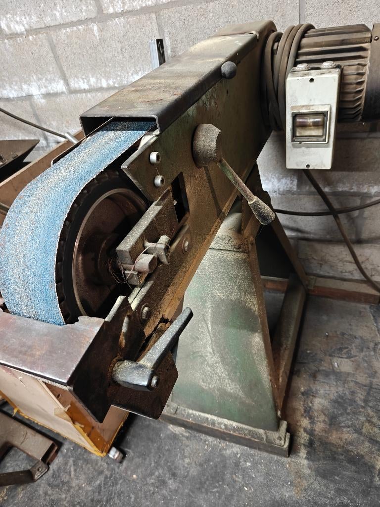 Bandschuurmachine, Doe-het-zelf en Bouw, Gereedschap | Schuurmachines, Ophalen, Bandschuurmachine