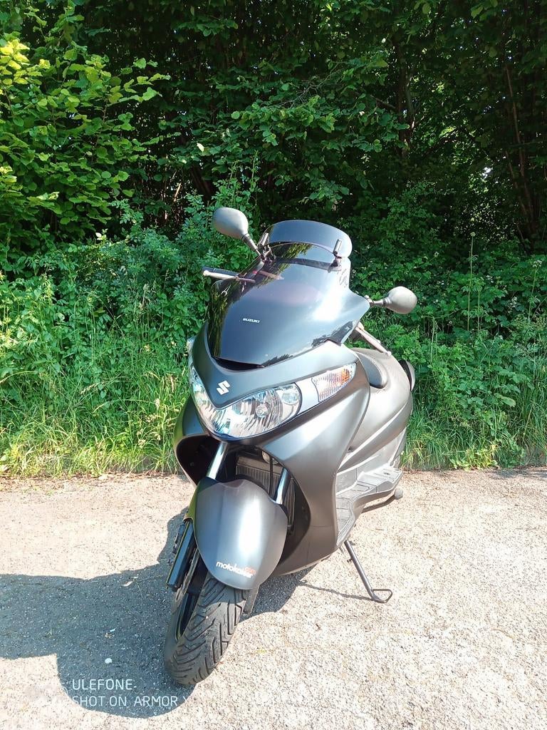 Suzuki Burgman 125cc  Année 2011 23000km, Fietsen en Brommers, Scooters | Kymco, Ophalen of Verzenden